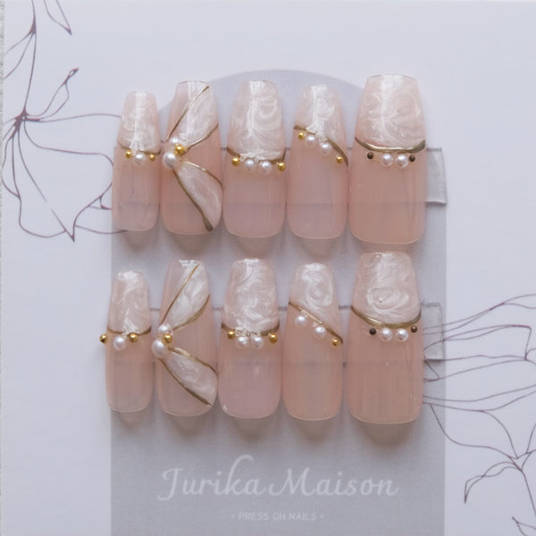 Jurika Maison long press on nails with French flower pattern